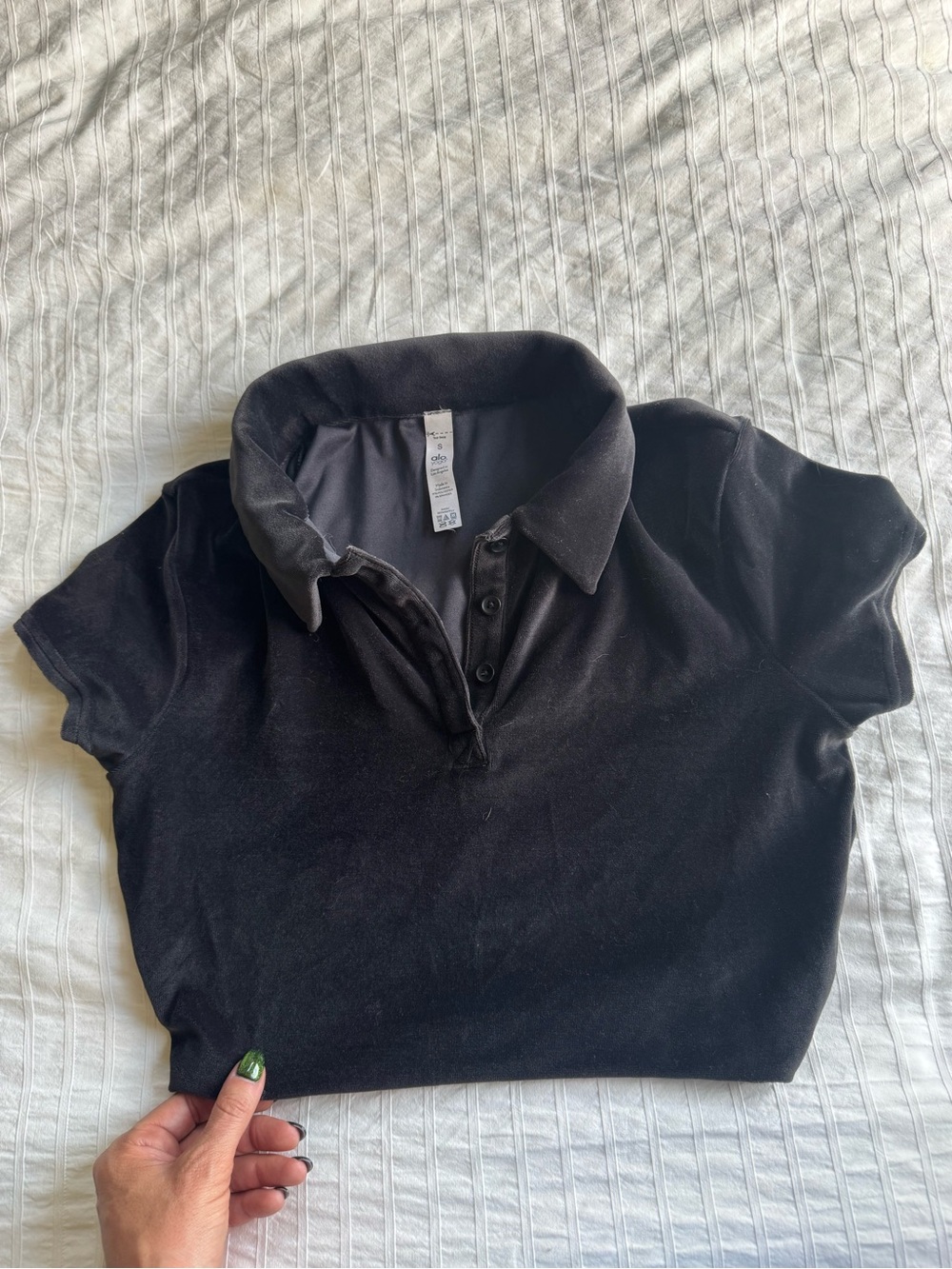 NWOT ALO YOGA Velvet Crop
